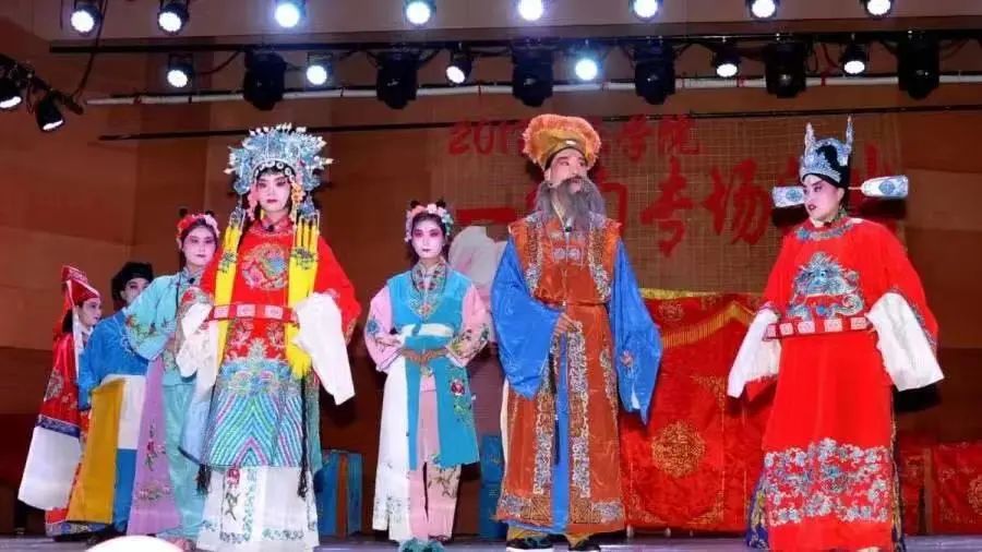 山东省青年教学比赛一等奖1项