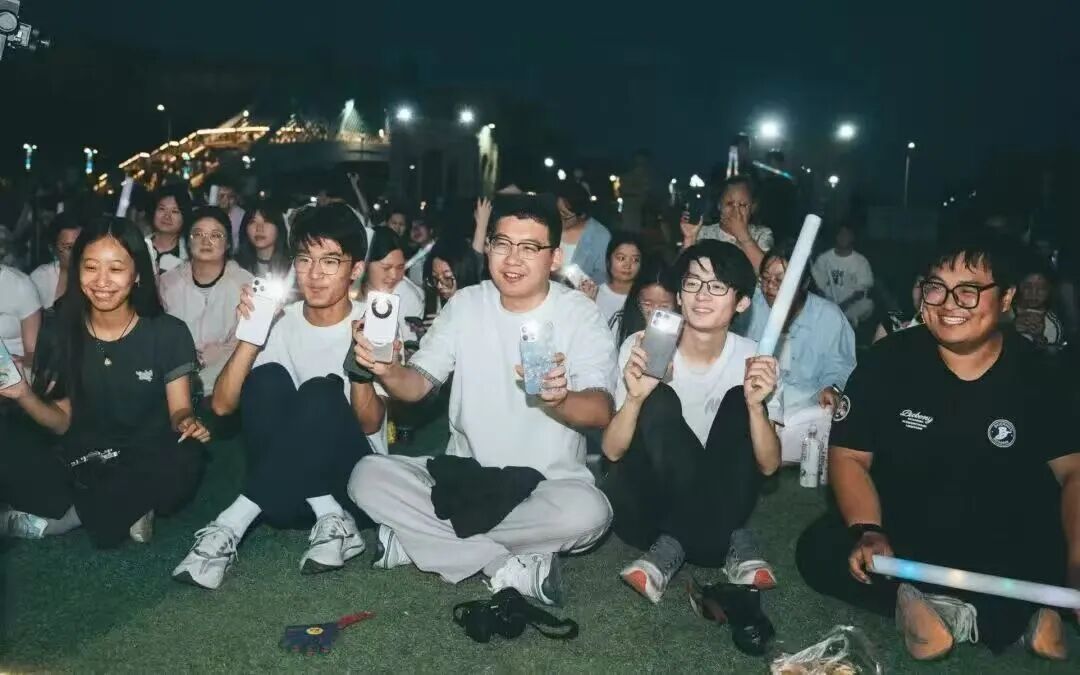 合唱等十余种表演形式轮番亮相