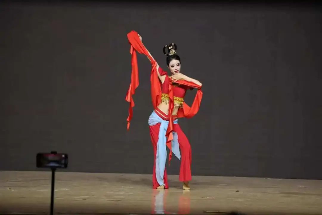 是学子们将理论知识转化为实践智慧的重