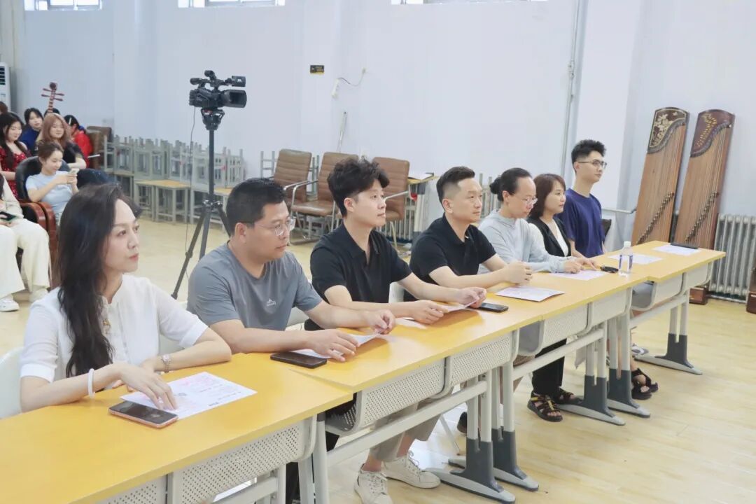 为推进器乐课程改革