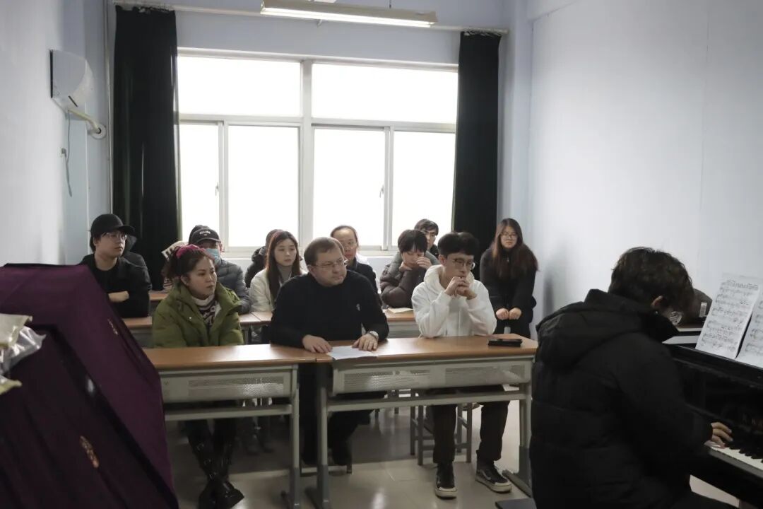 为深化学术交流合作