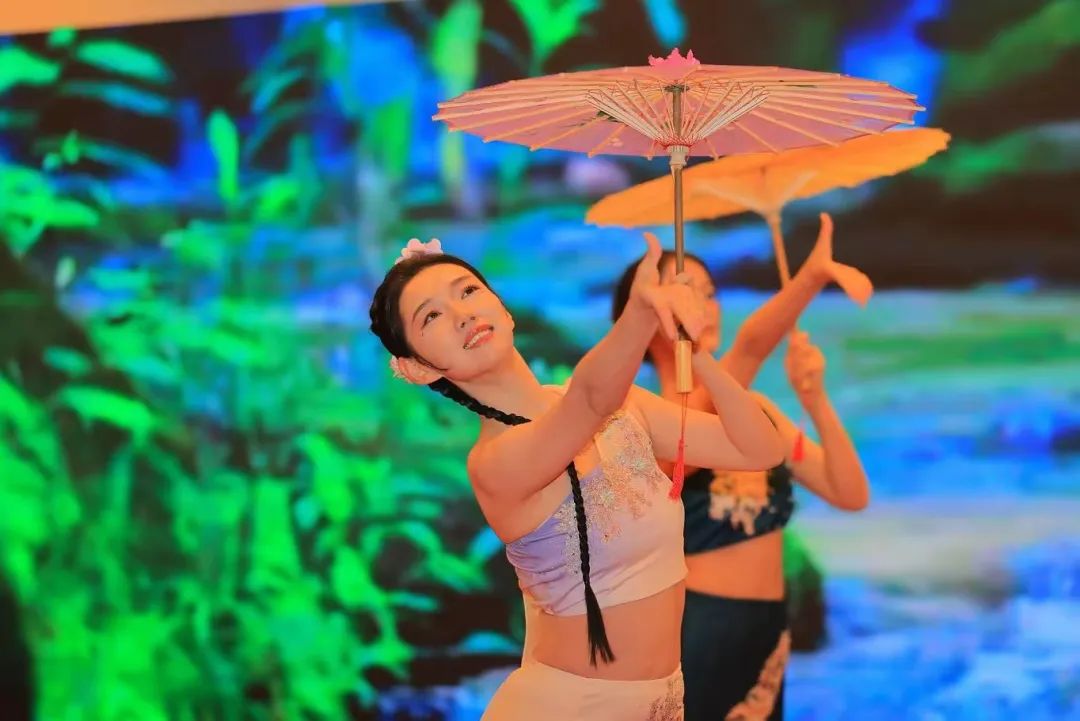 为深化中菲两国友好关系
