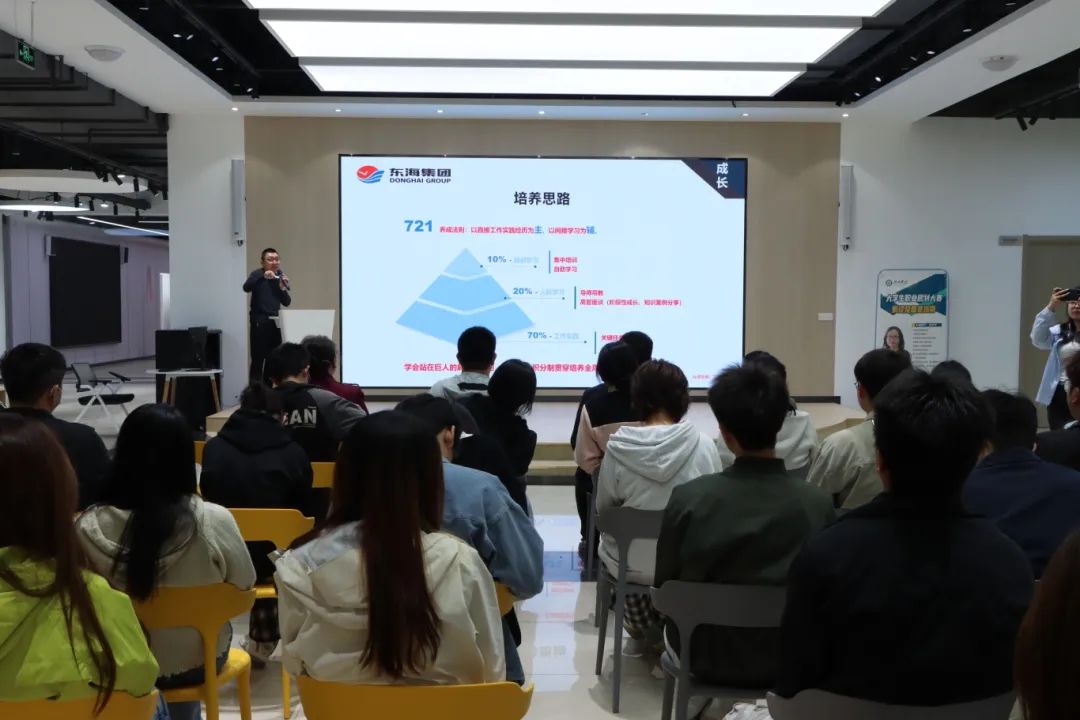为进一步深化校企联动
